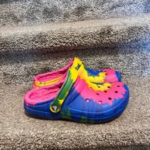 Crocs Women’s Fleece Lined Tie Dye Clogs Shoes